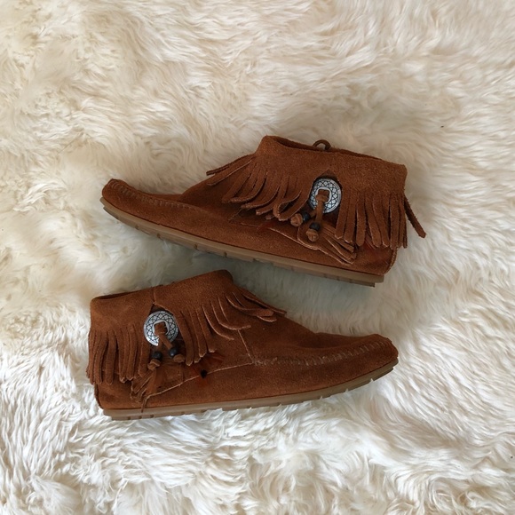 Minnetonka Shoes - Minnetonka Moccasins
